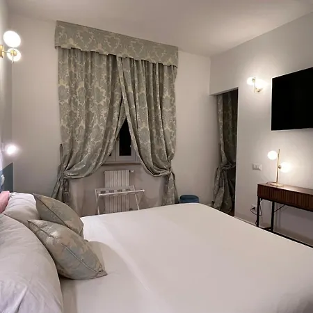 Paolina Place *